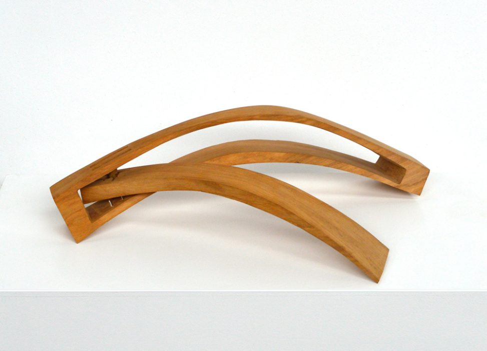 Bogen geöffnet, Eiche, 2020, 16 x 62 x 36cm