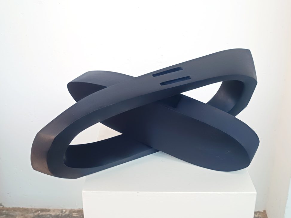 Linde gefärbt, 24 x 68 x 52cm